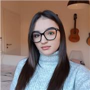 DIplomata in lingue, frequento attualmente università di lingue. Insegno a Lecce e provincia, ma anche in modalità online.